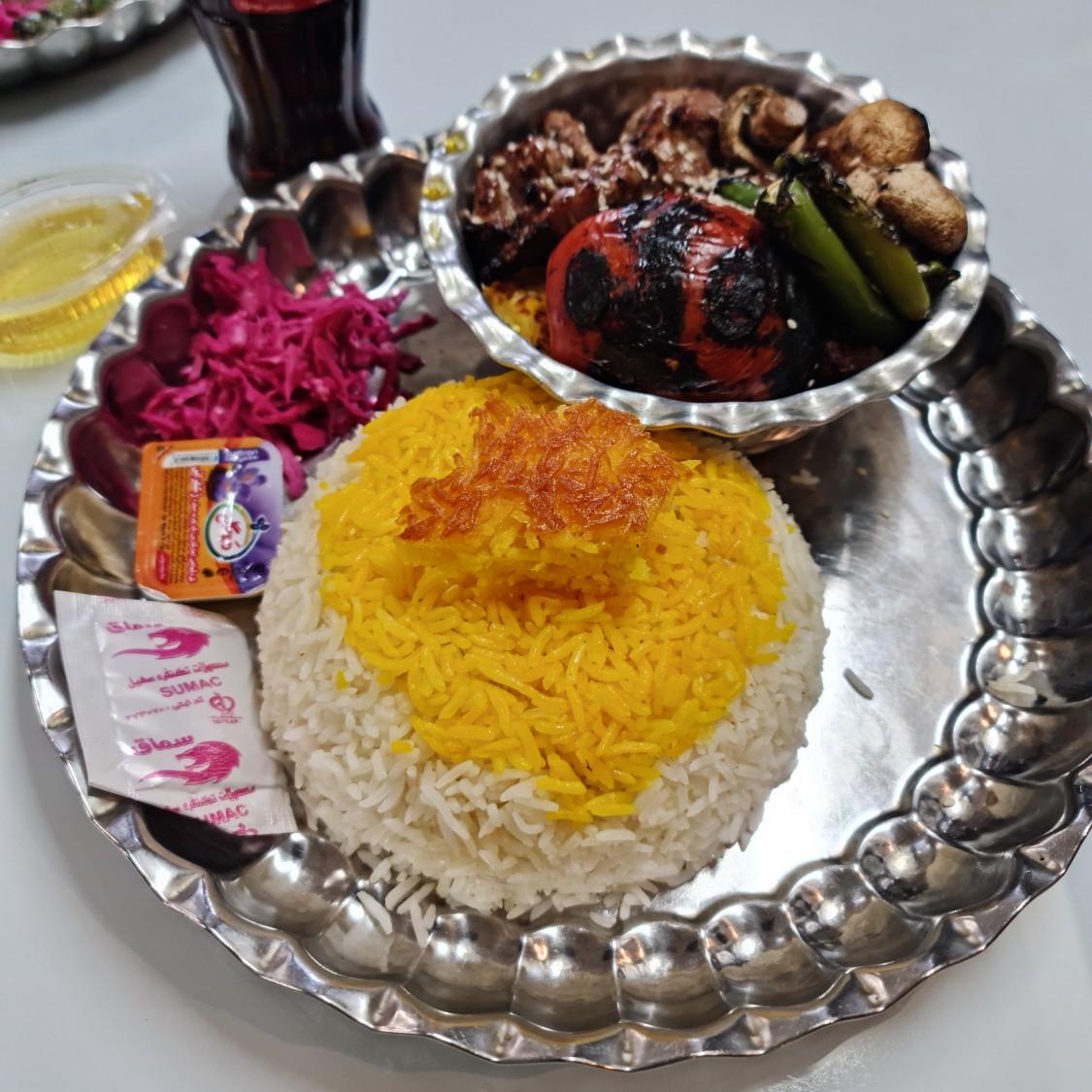 رستوران و کترینگ دنج
