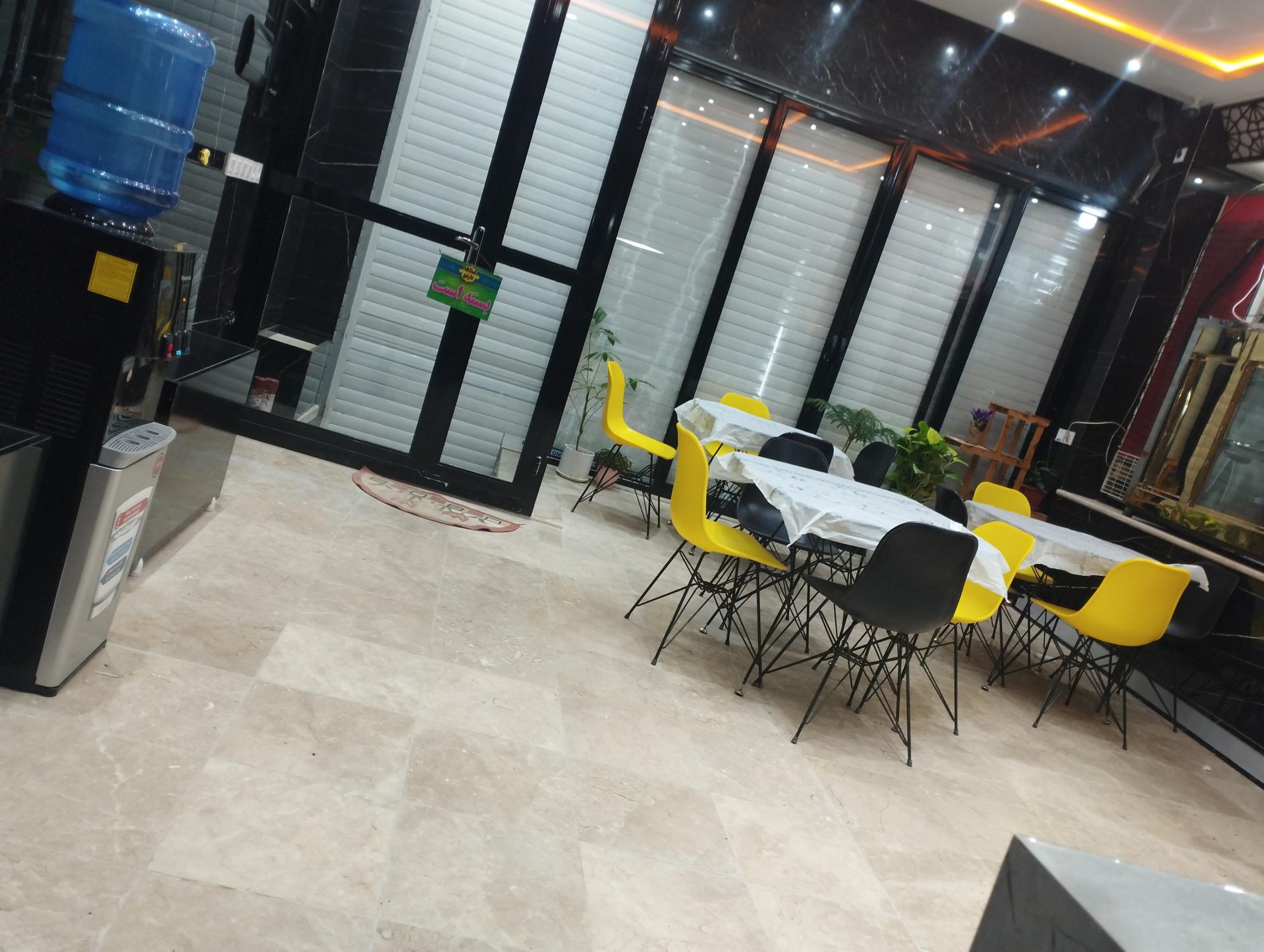 رستوران پارسا