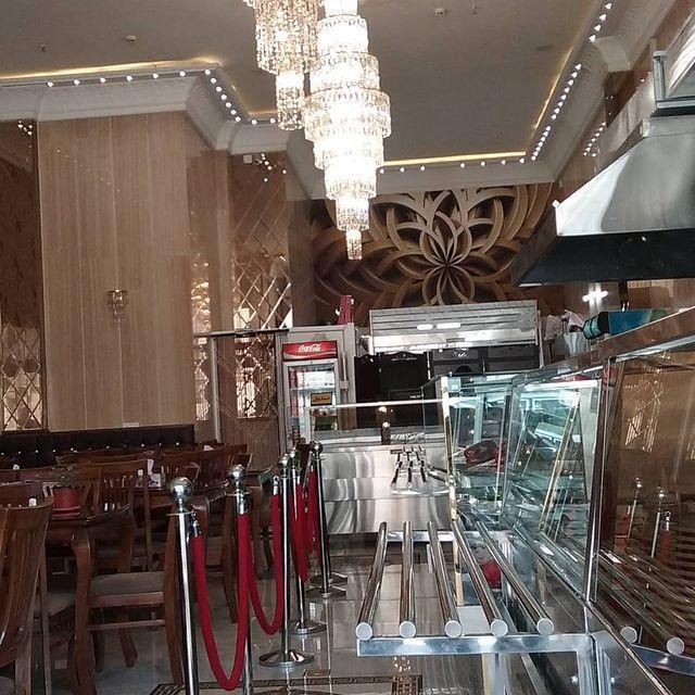 رستوران چنگال پلاس