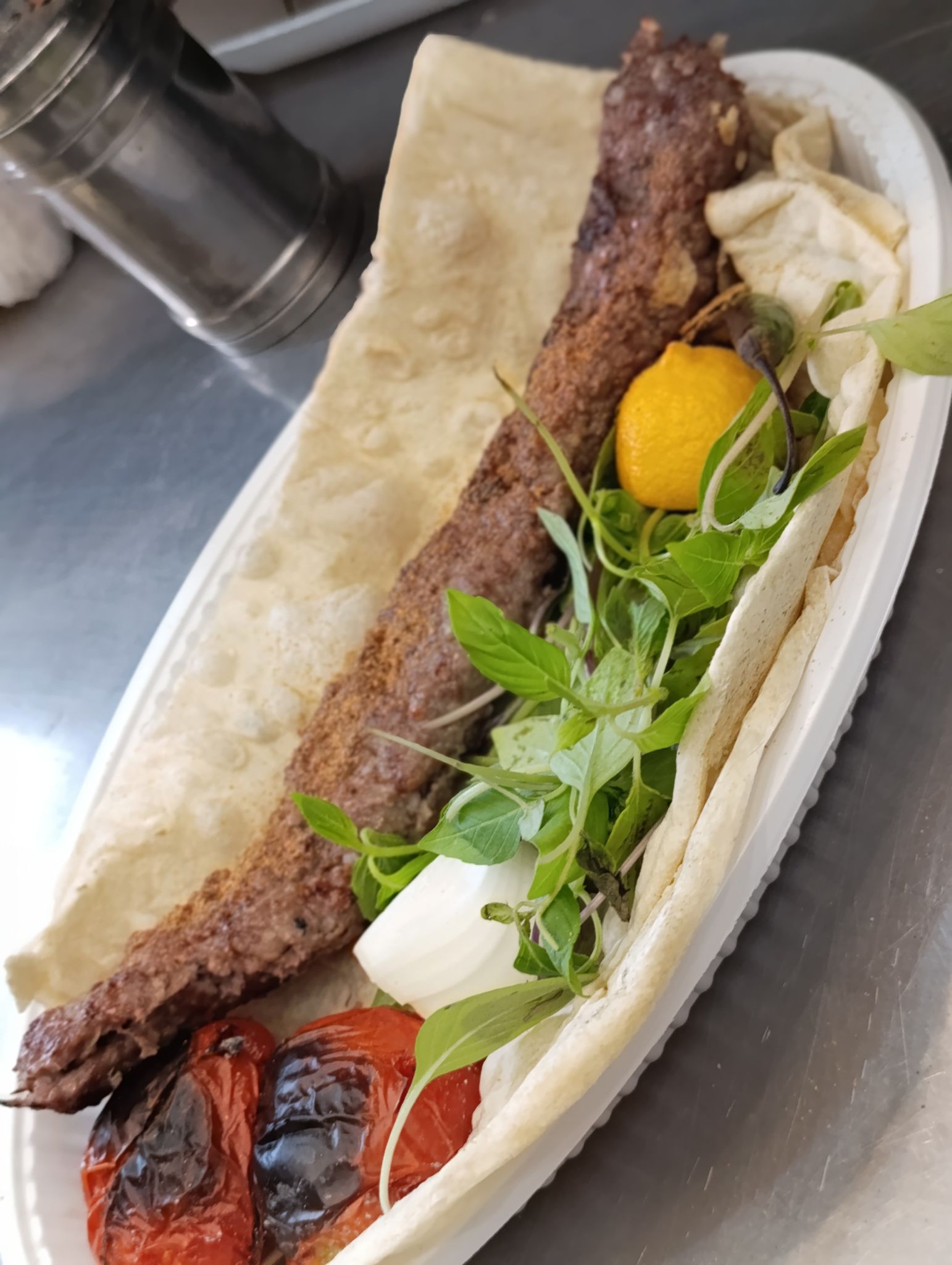 رستوران کباب ساطوری