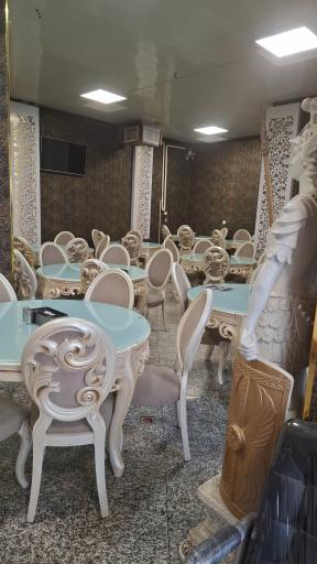 رستوران گلپایگانی نان داغ کباب داغ