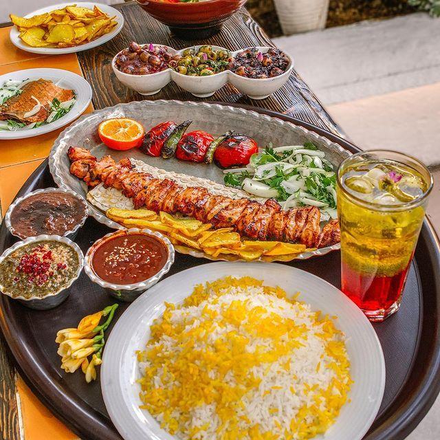 رستوران گیلکی بهزاد