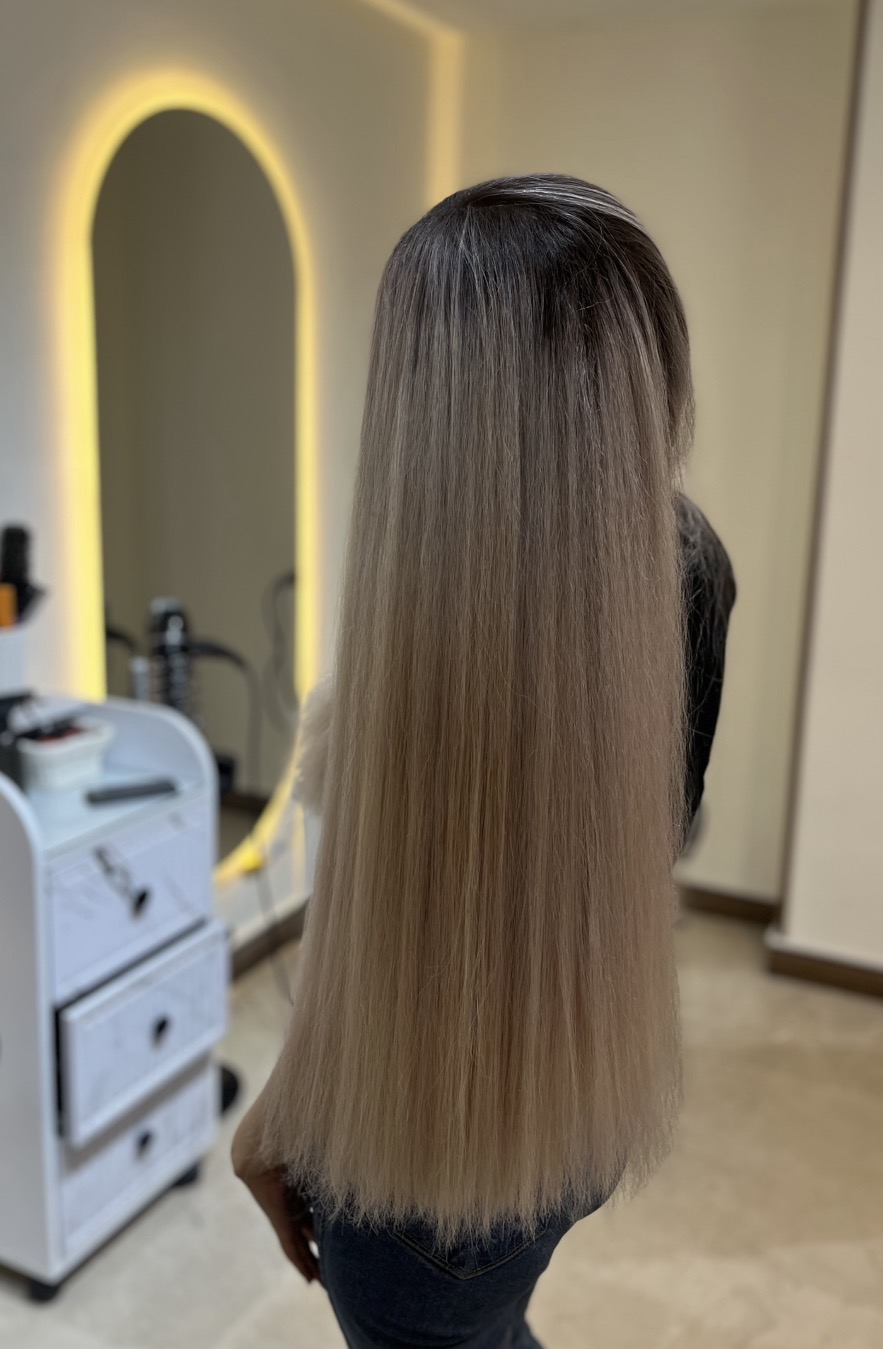 سالن زیبایی شلال رویال گیسو سابق