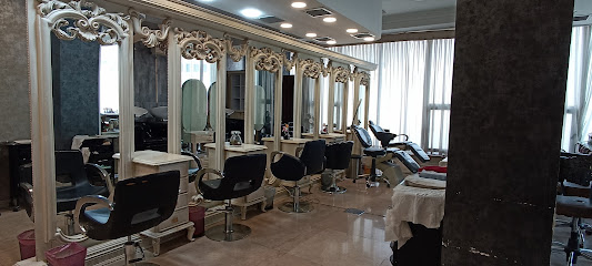 سالن زیبایی لی لی رضایی