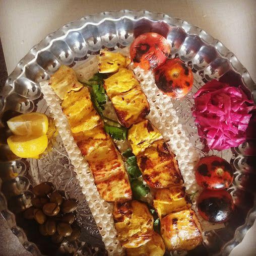 سفره خانه سنتی باغ گردو
