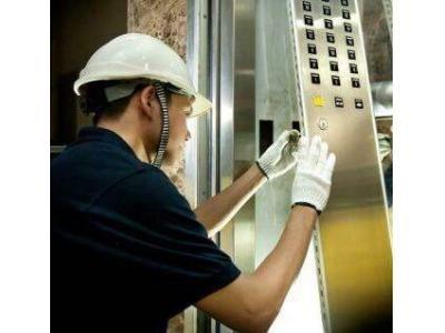 سمان کیهان اورنگ (AKO Lift)