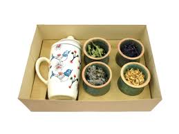 عطاری و فروشگاه آقای دمنوش