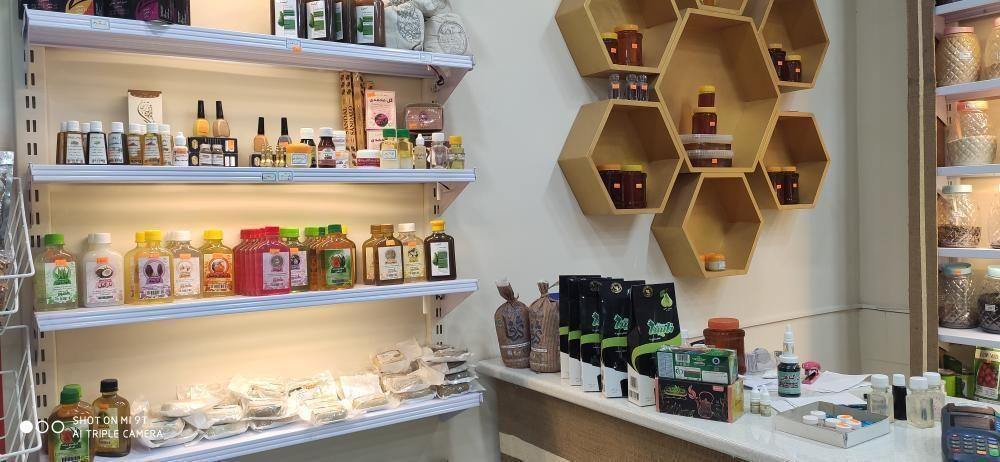 عطاری و محصولات غذایی ارگانیک رضوان