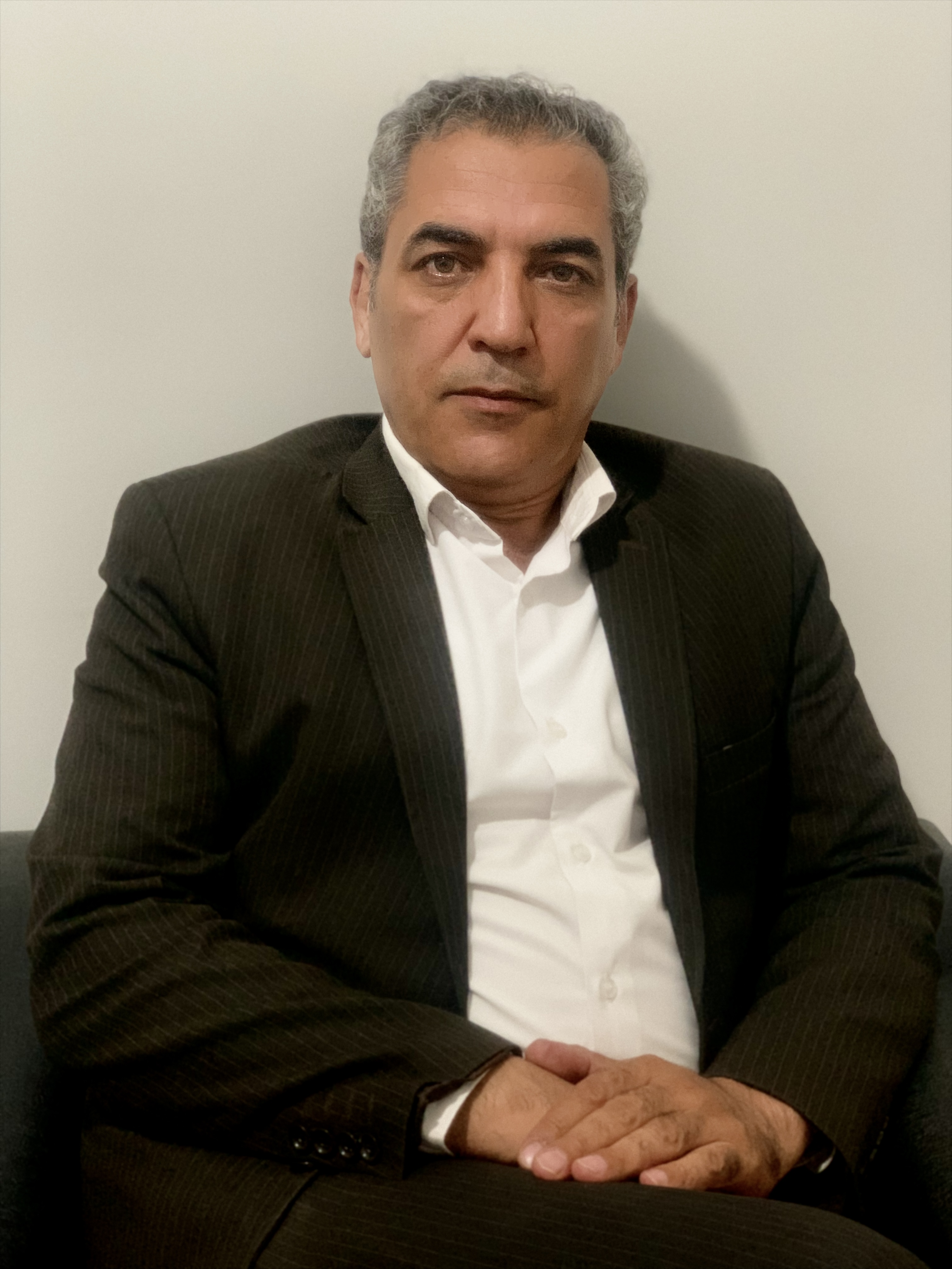 علی پرنلو