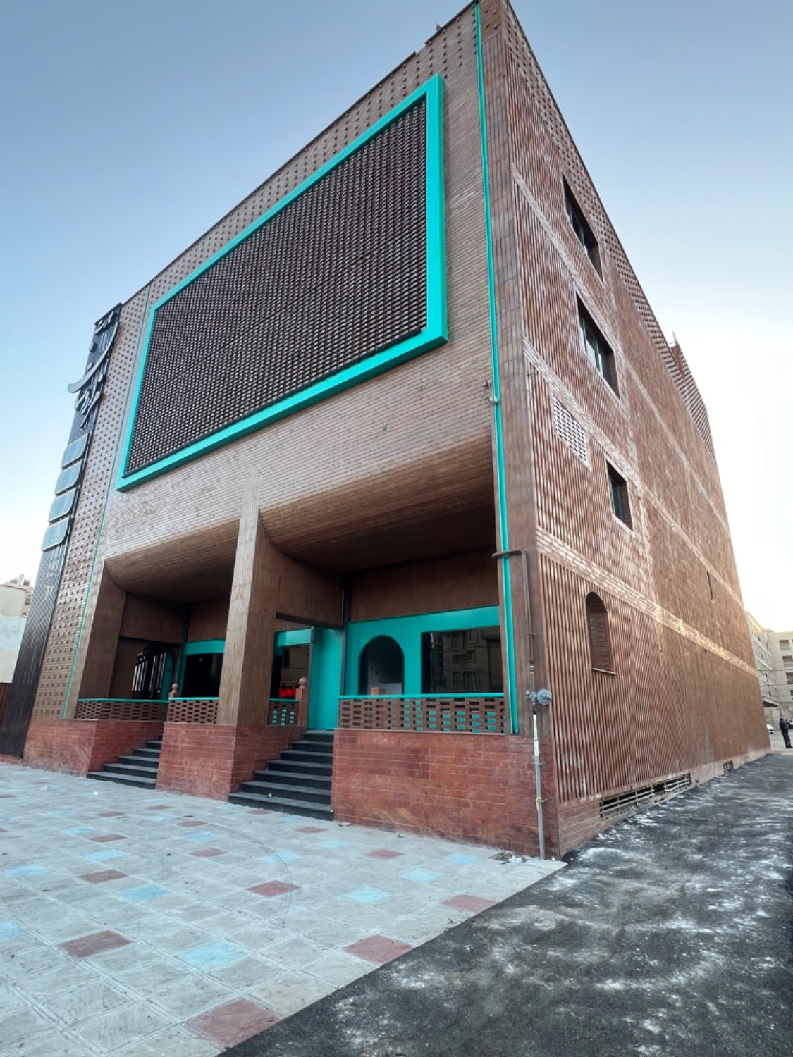 عمارت هزاردستان