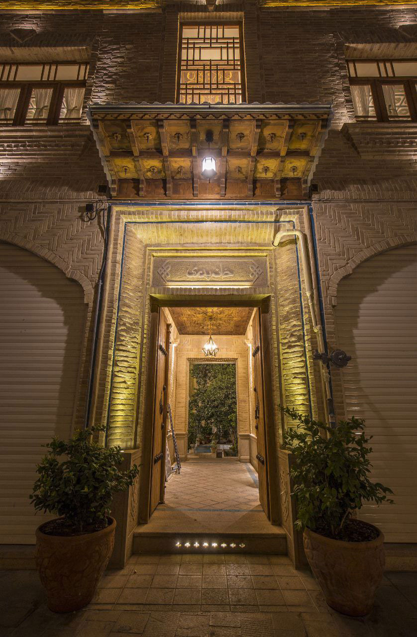 عمارت گلبهاری