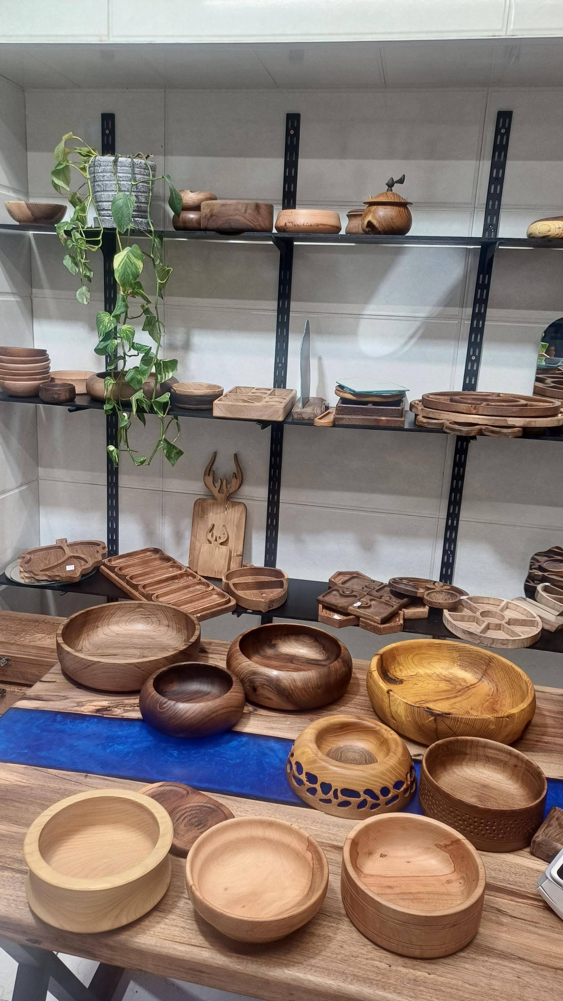 فروشگاه و تعمیرگاه ساعدی