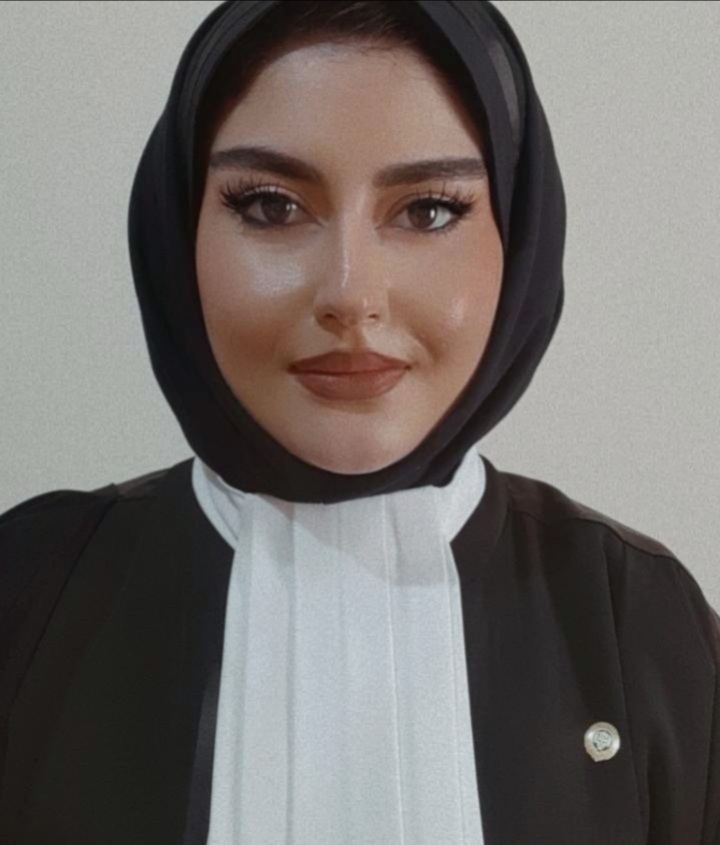 فریده صدیقی وکیل پایه یک دادگستری