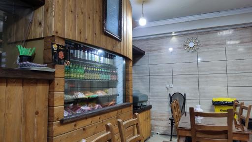 فست فود دور همی