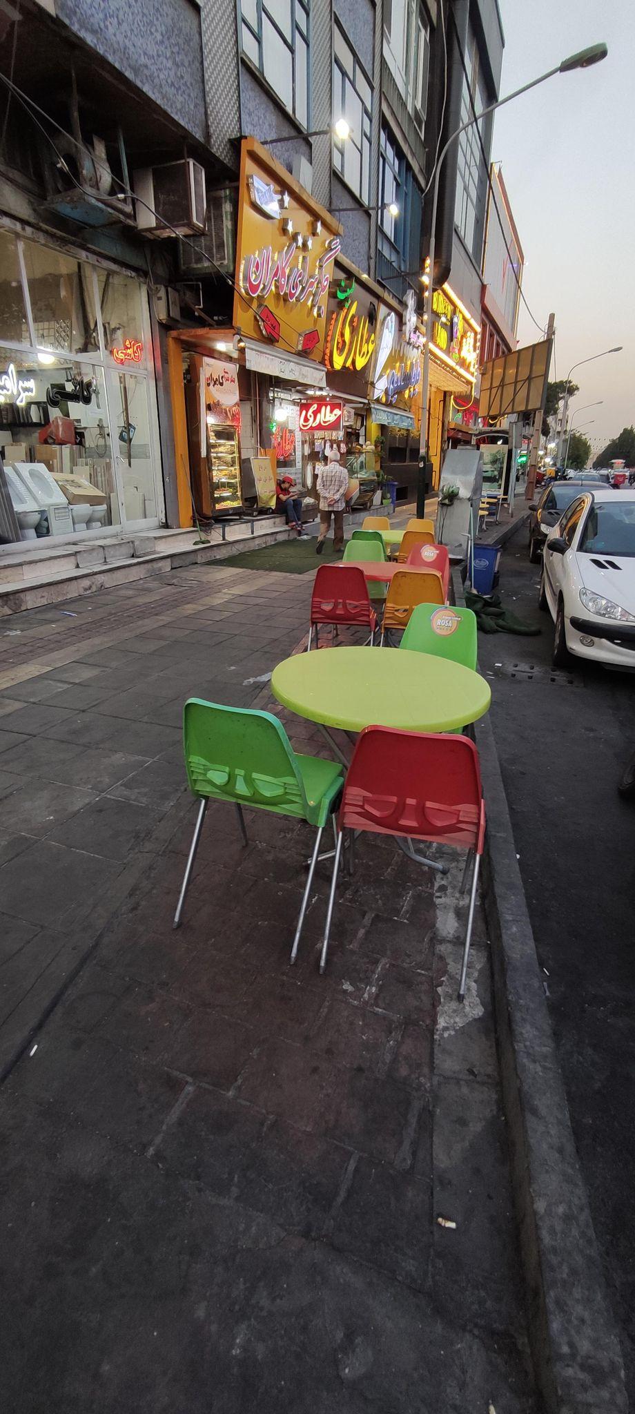 فست فود و فلافل بمبی کامران