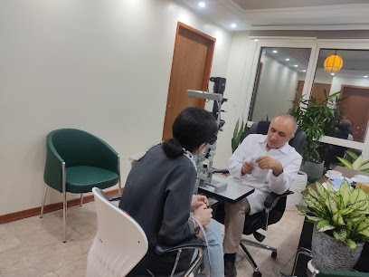 فوق تخصص چشم پزشک جراح لیزیک دکتر سید حسام هاشمیان