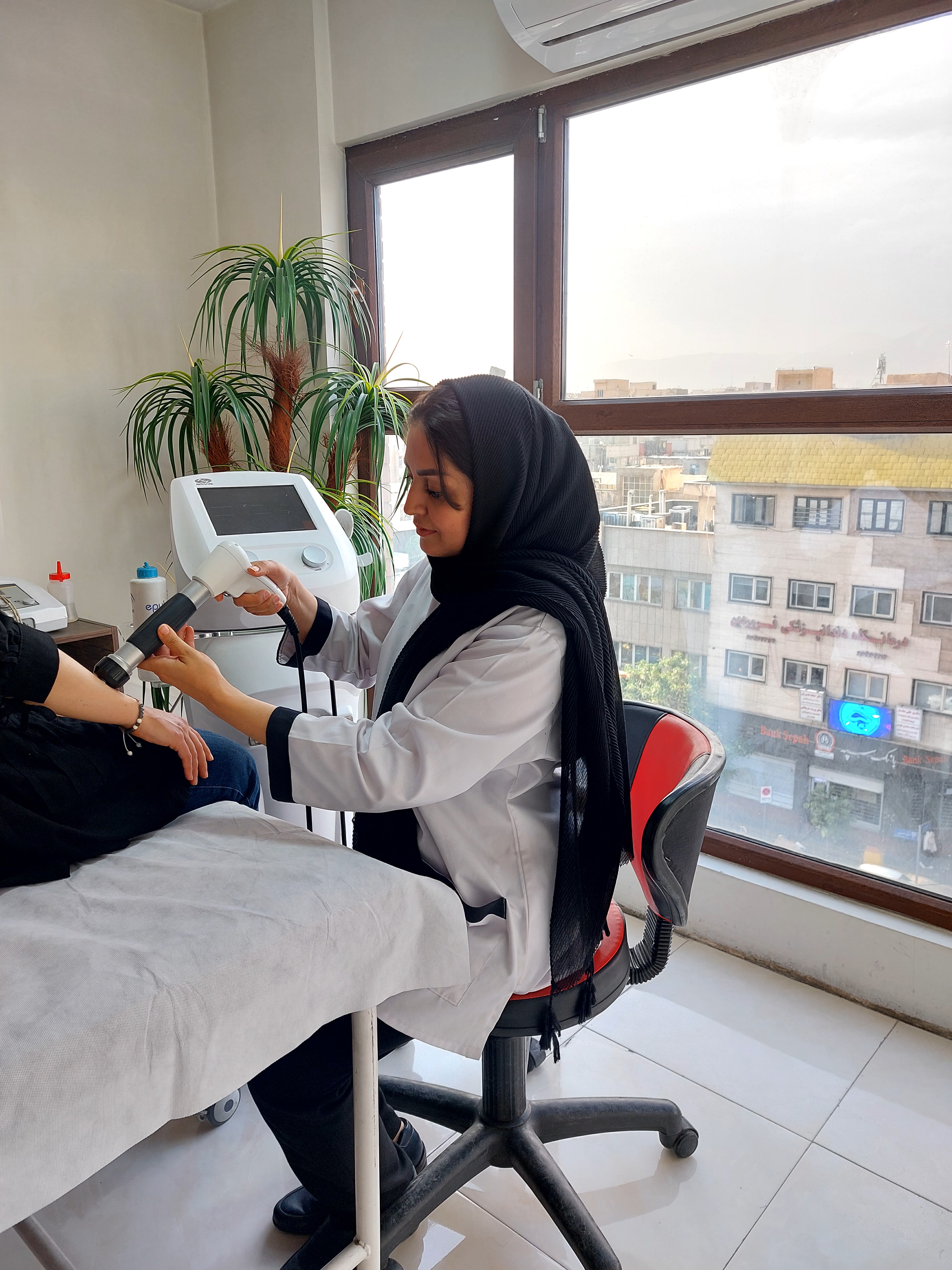 فیزیوتراپی تخصصی پارسیان