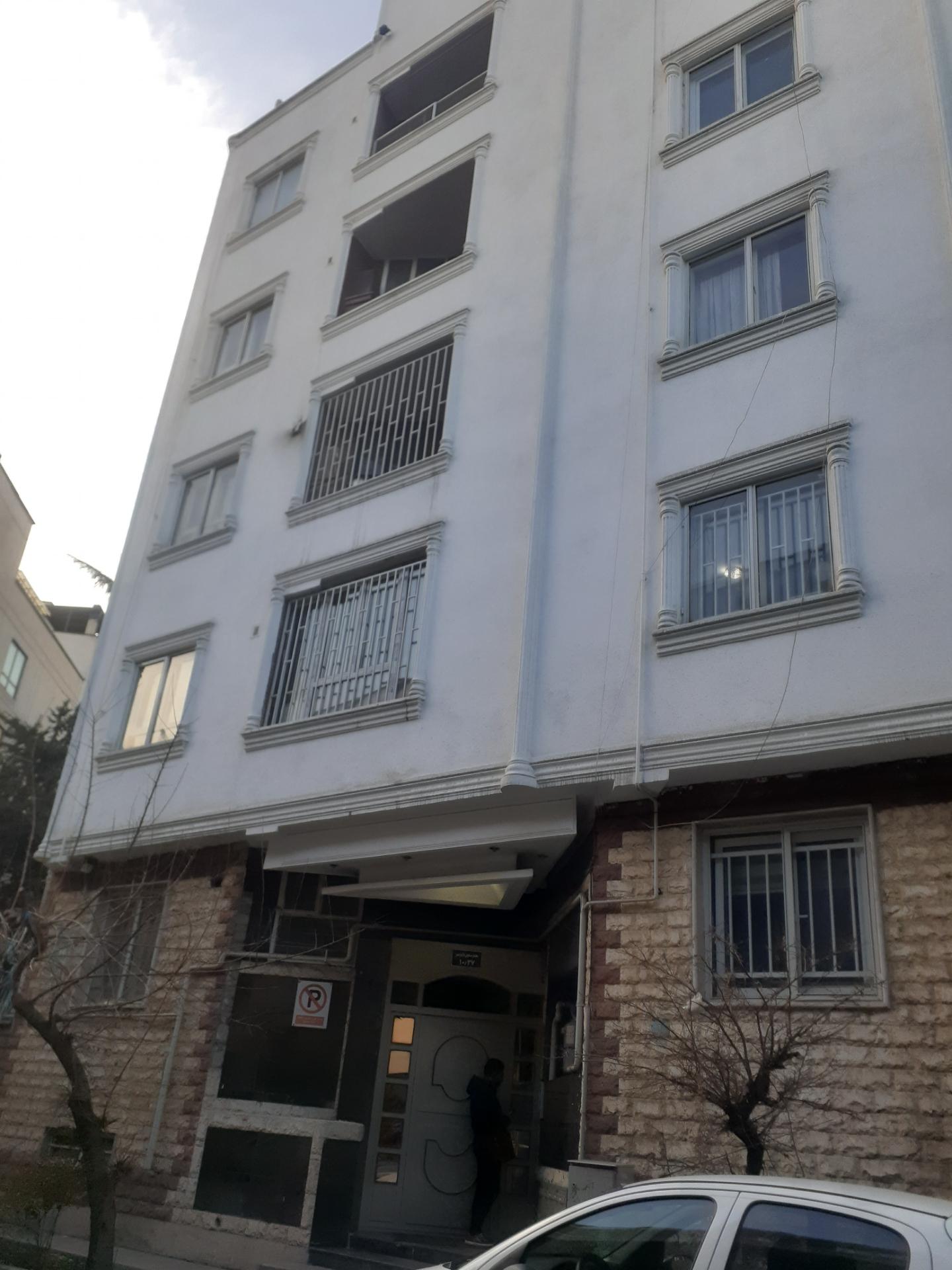 مجتمع نگین دیباجی