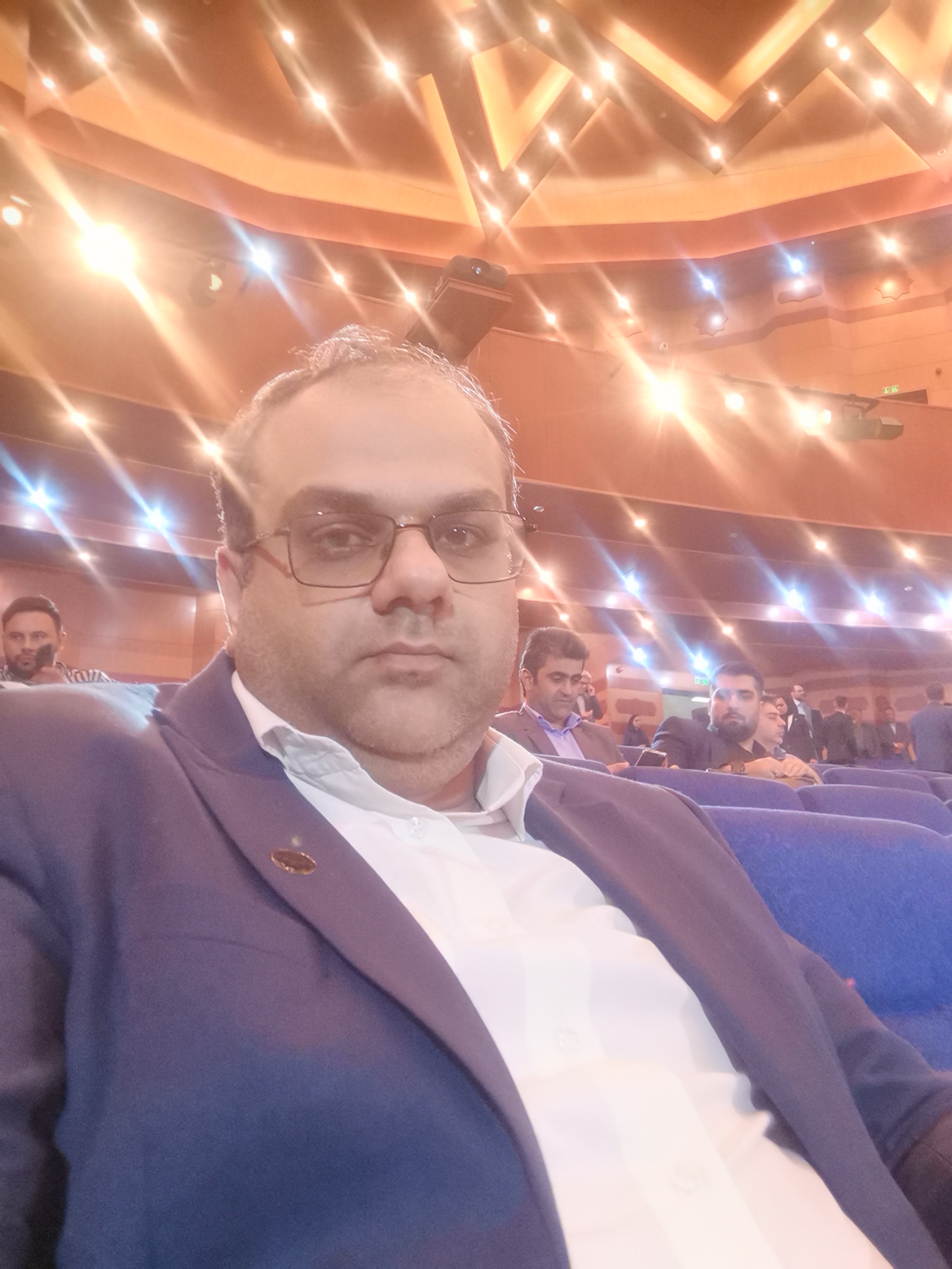 محمدعلی زاهدی وکیل و کارآموز وکالت مرکز