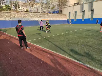 مدرسه فوتبال