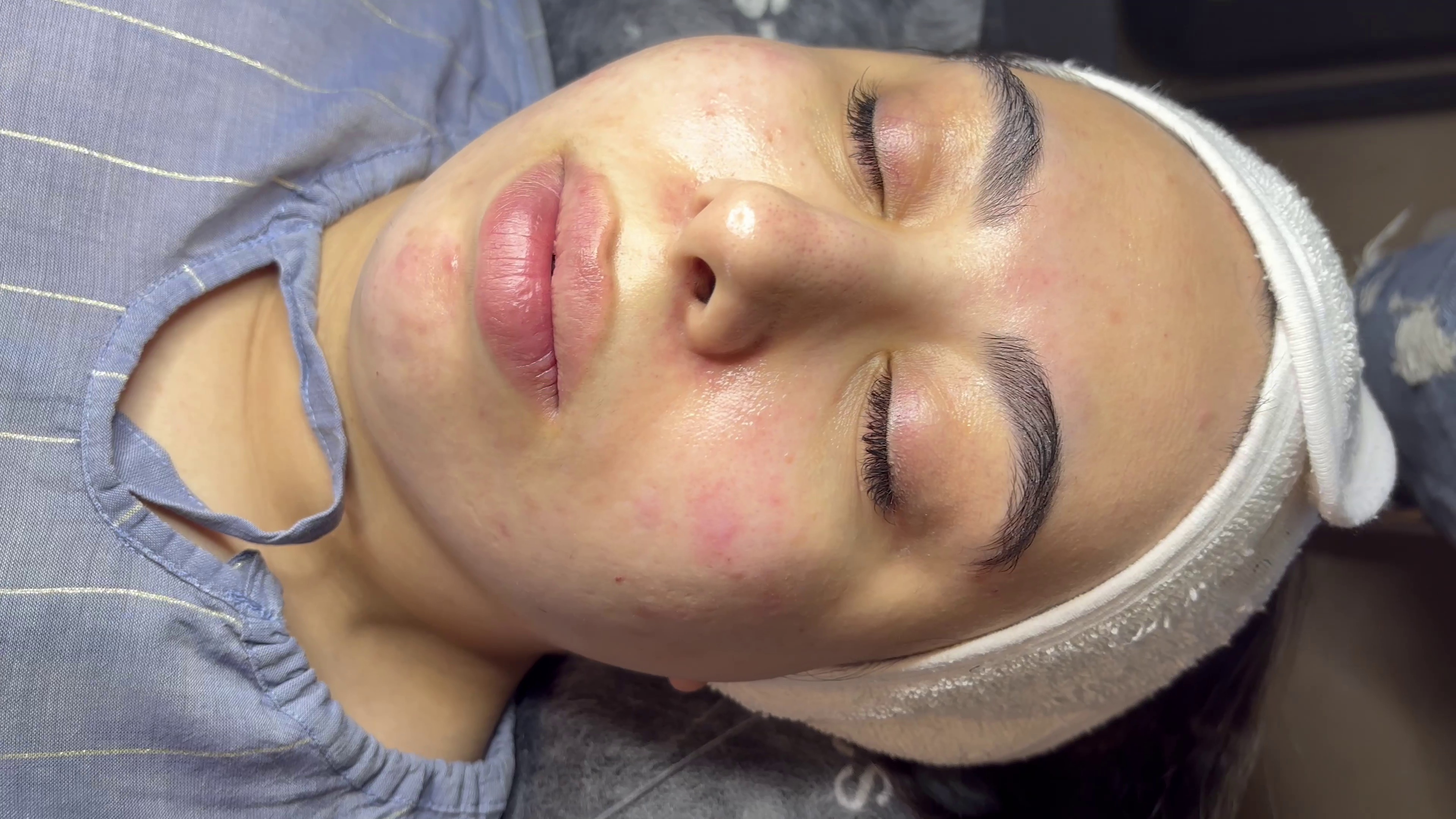 مرکز تخصصی پوستی ویدا