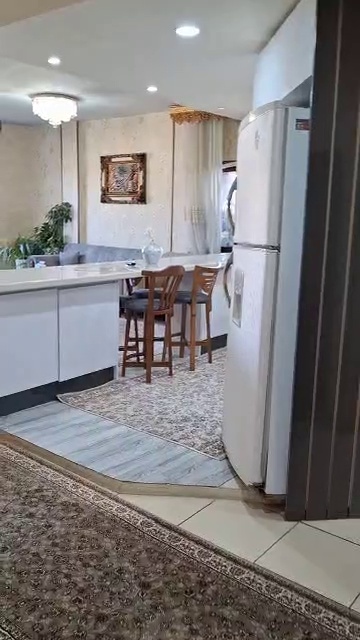 مرکز معاملاتی املاک و مستغلات خزان