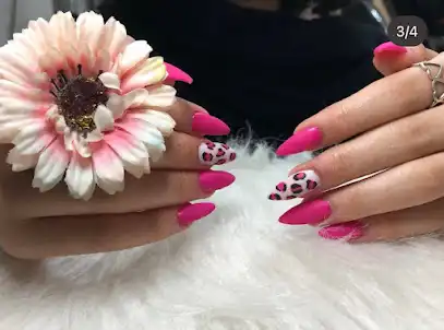 مرکز کاشت ناخن سونیا