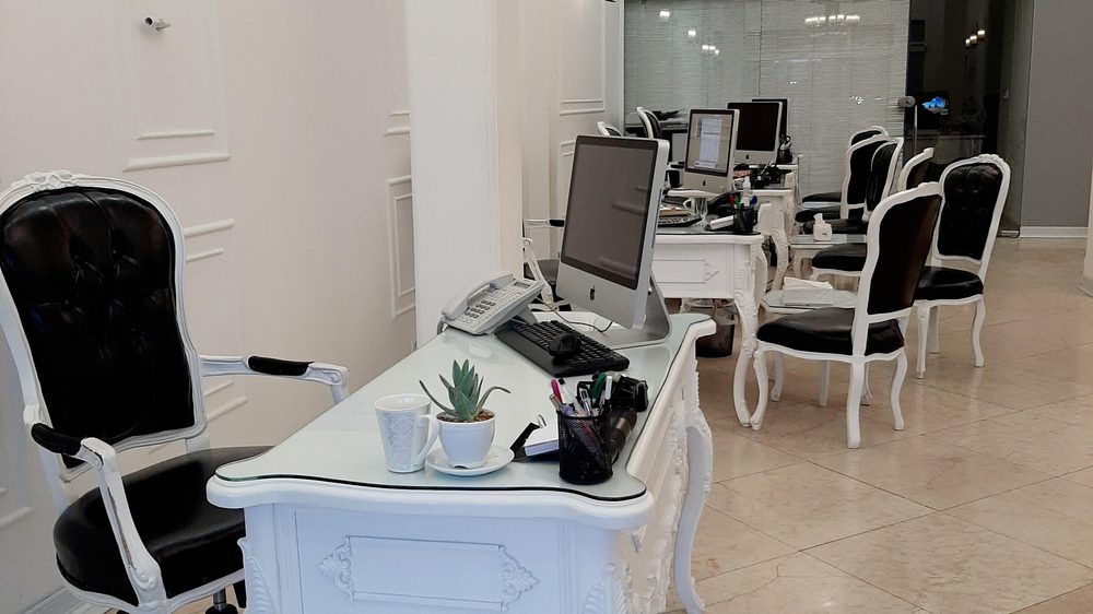 مشاور املاک اشیانه
