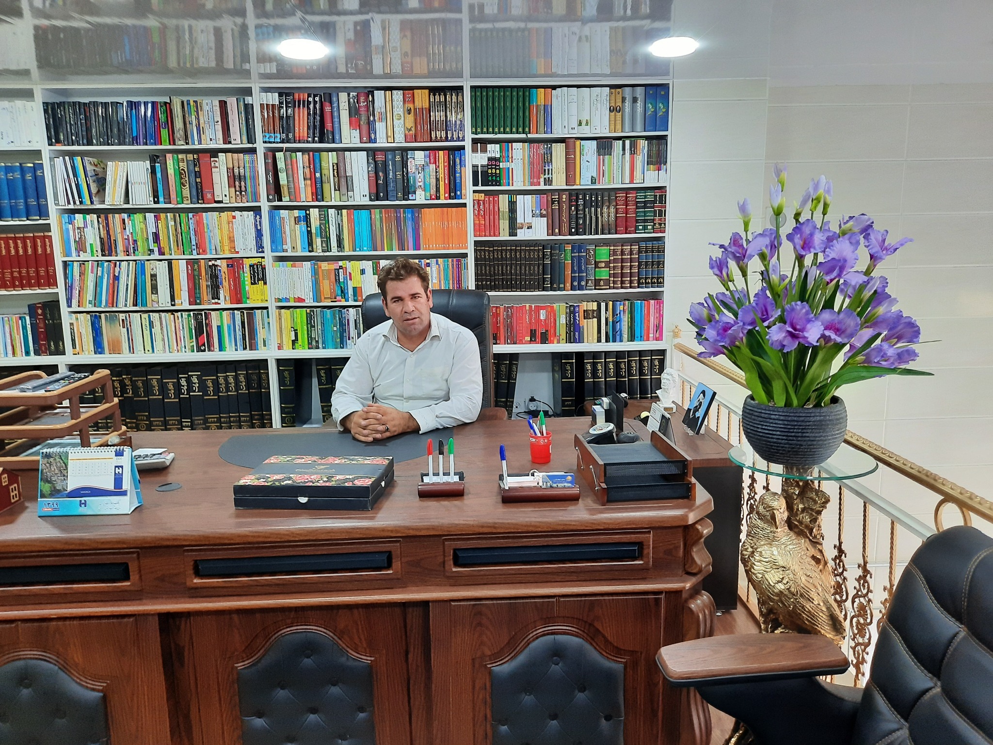 مشاور املاک اندازیار