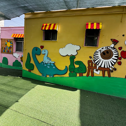 مهدکودک و پیش دبستان دوزبانه لب خندون