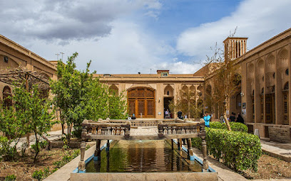 موزه خانه لاری ها
