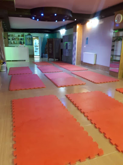 موسسه آموزشگاه یوگا هفت آسمان