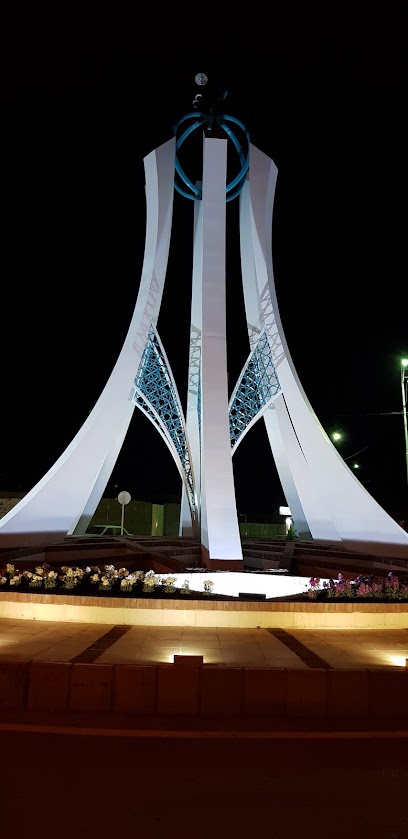 میدان آزادی اختیار آباد