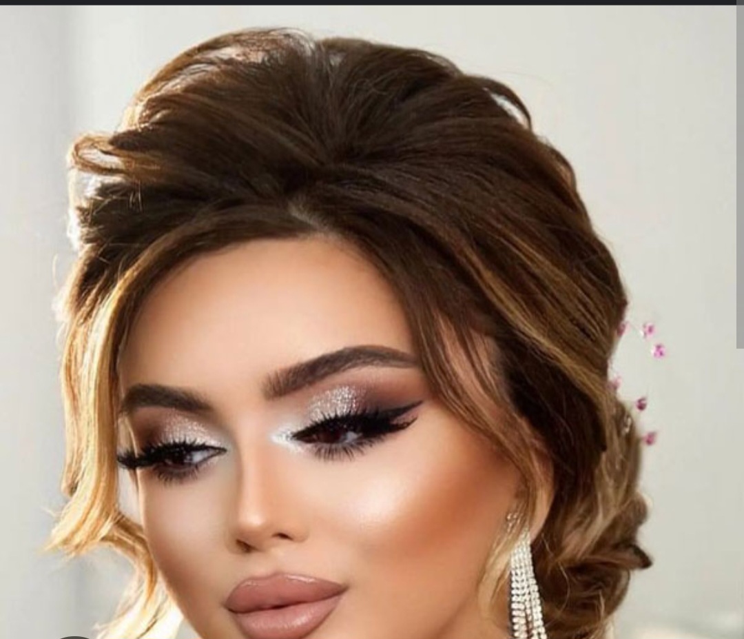میکاپ و تتو شدینگ لب مریم