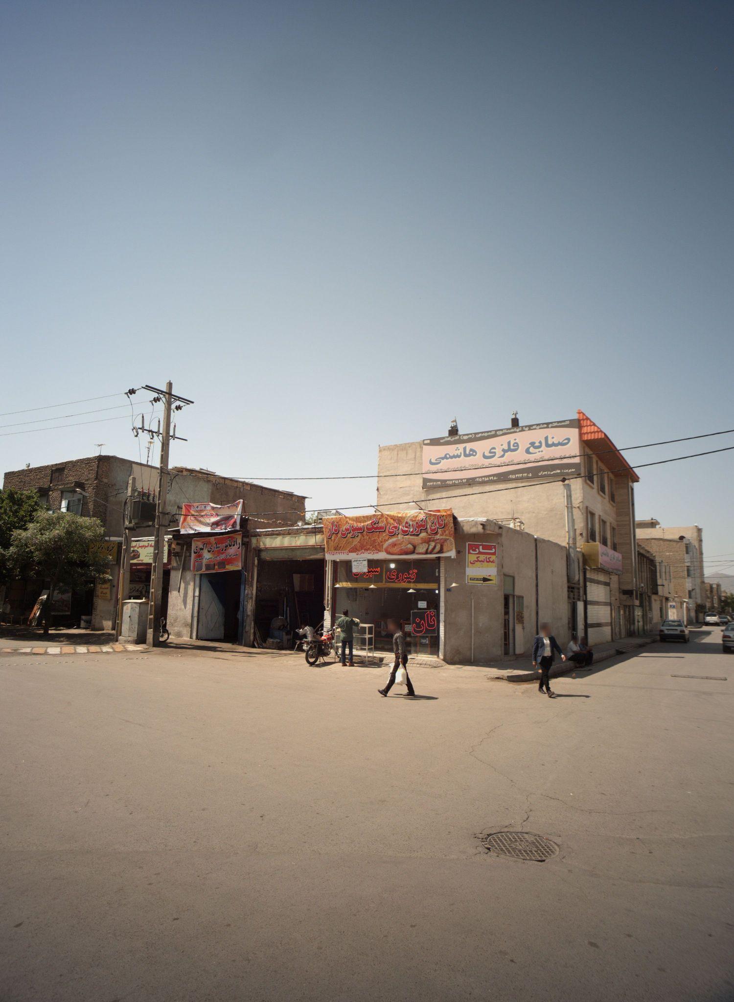 نان تنوری بی سنگ سبوس دار