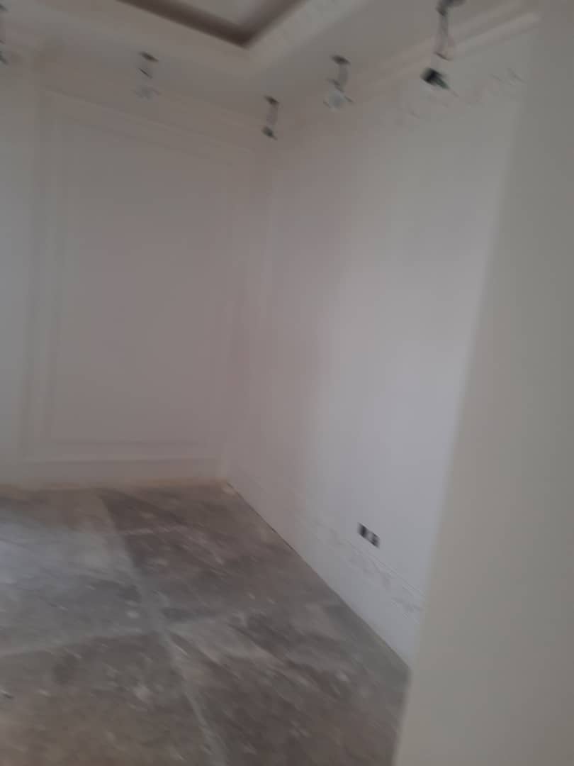 نقاشی ساختمان ابوالفضل امان‌نژاد