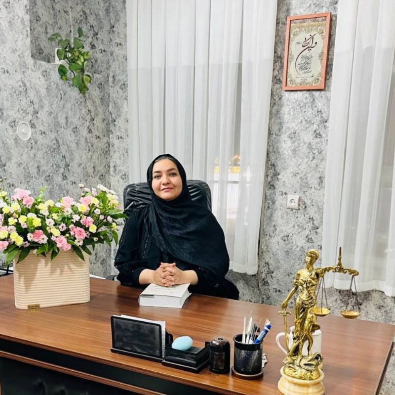 وکیل تکتم عزیزی