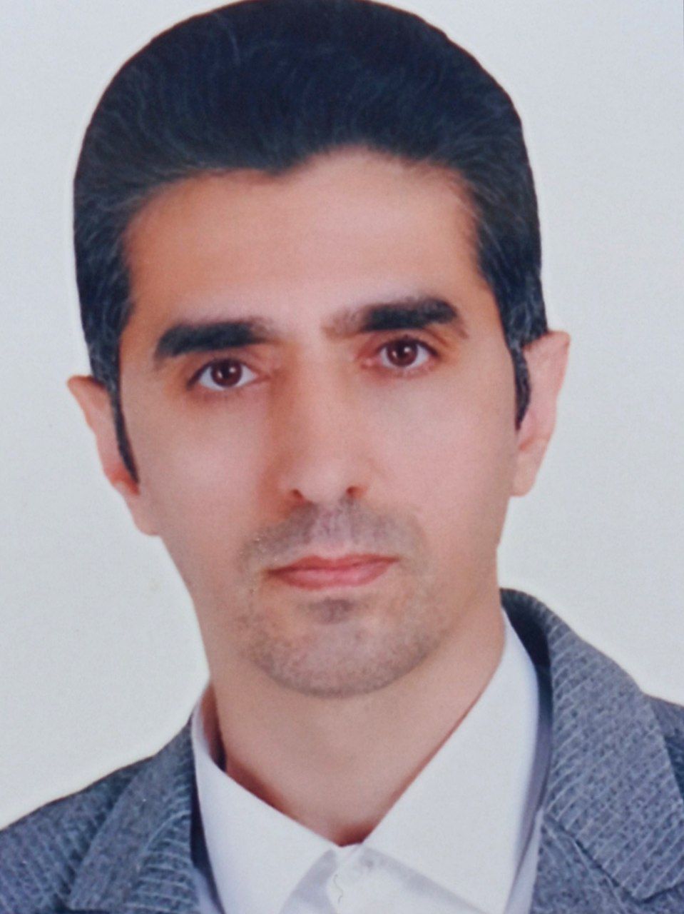 وکیل روح الله اسماعیلی