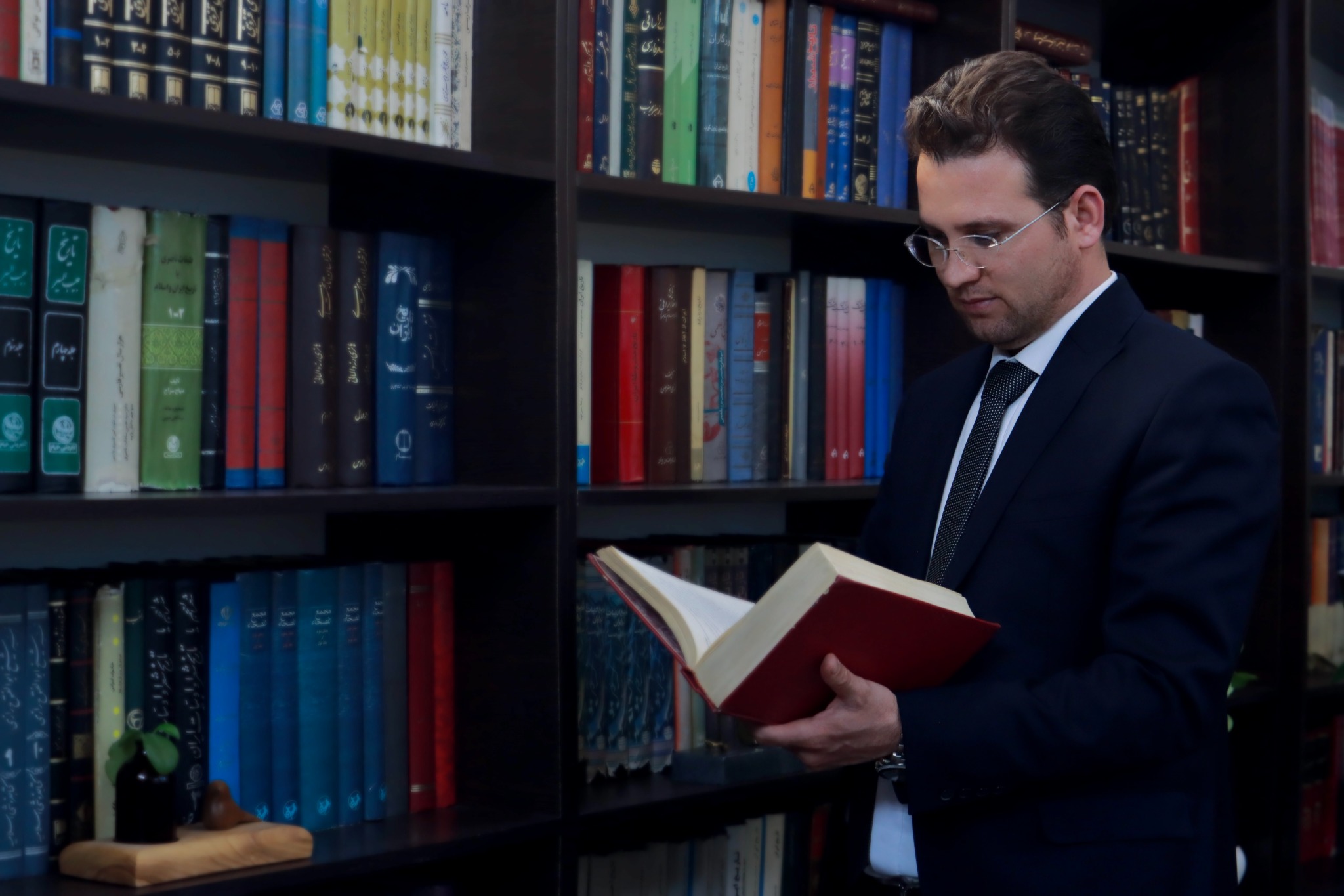 وکیل سیدفرهاد حسینی مقدم