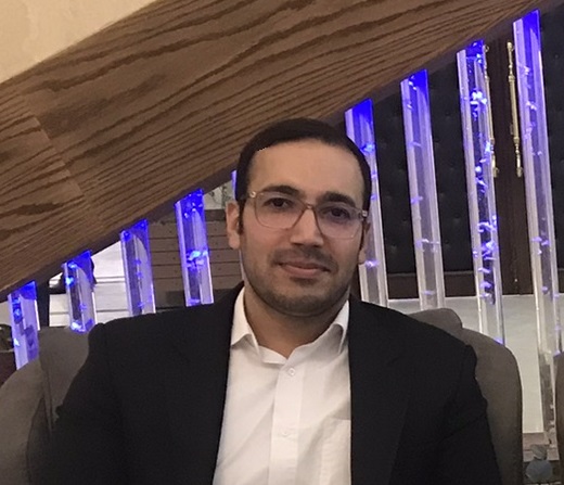وکیل عباس کاریزی