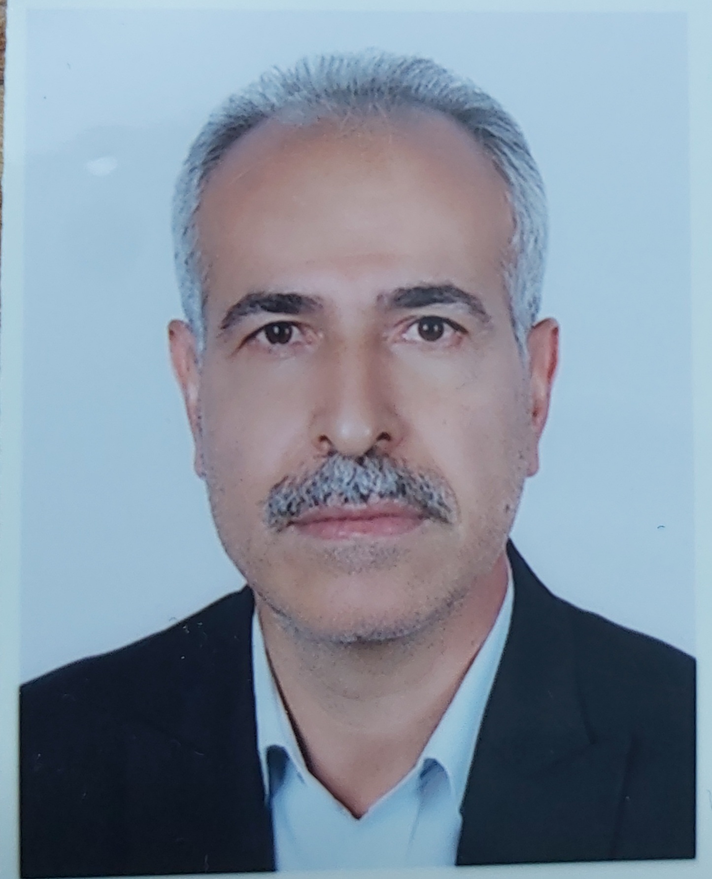 وکیل علی وکیلی