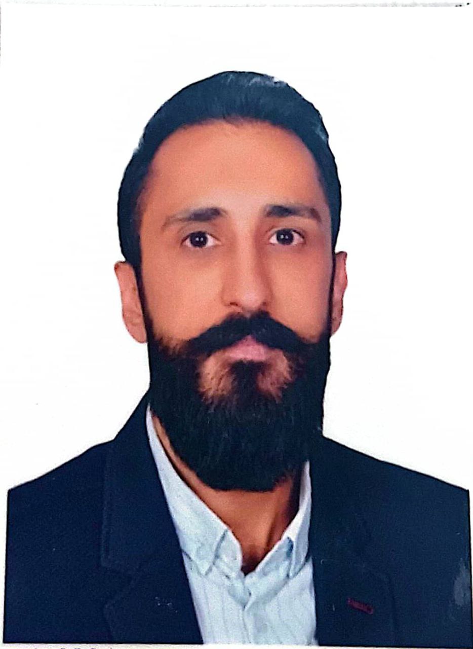 وکیل علی کریمی