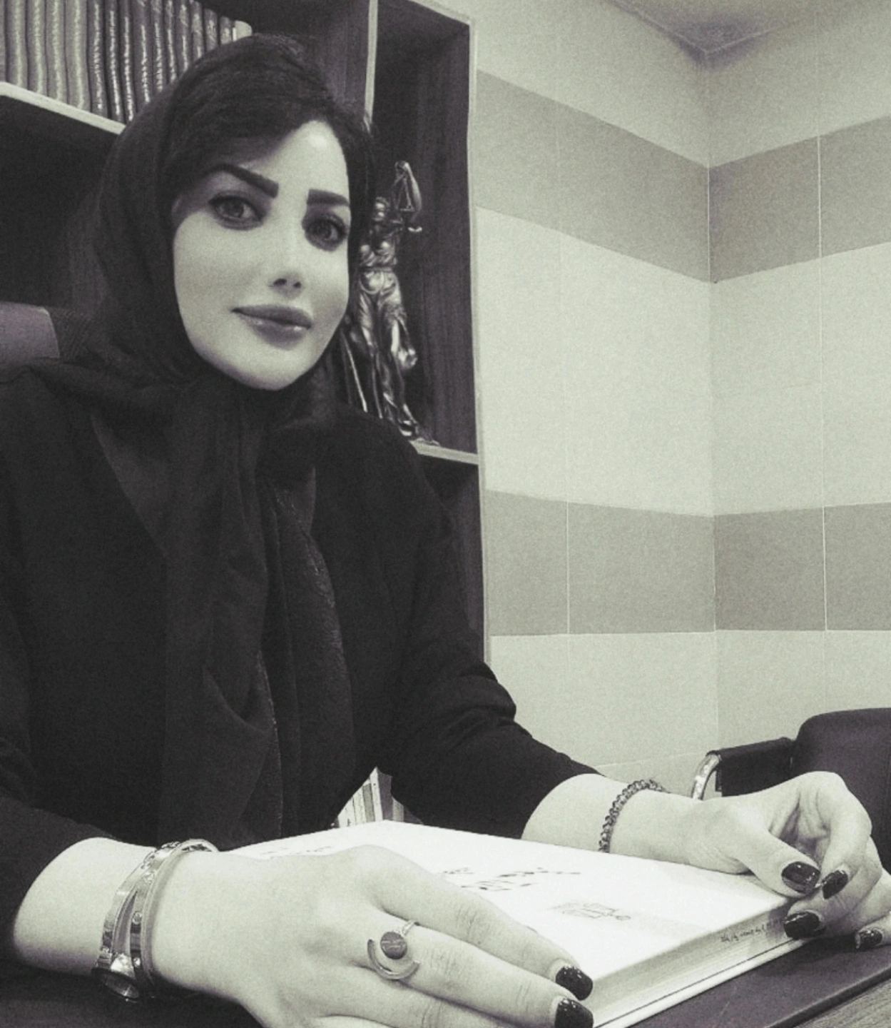 وکیل فرزانه جعفری