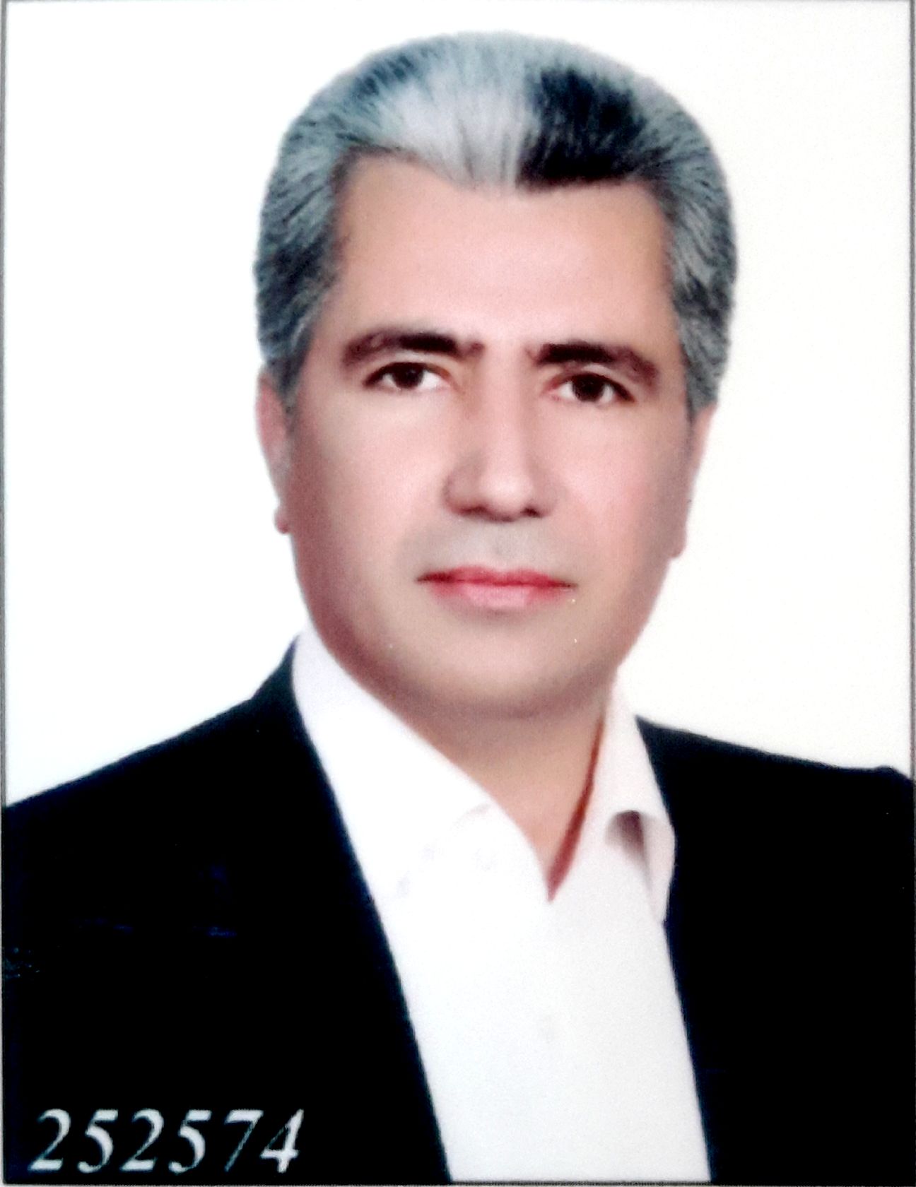 وکیل محسن اکبرزاده