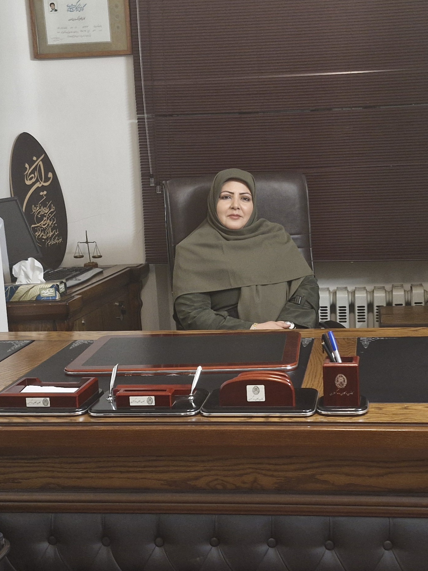 وکیل مطهره خاکزاد رنانی