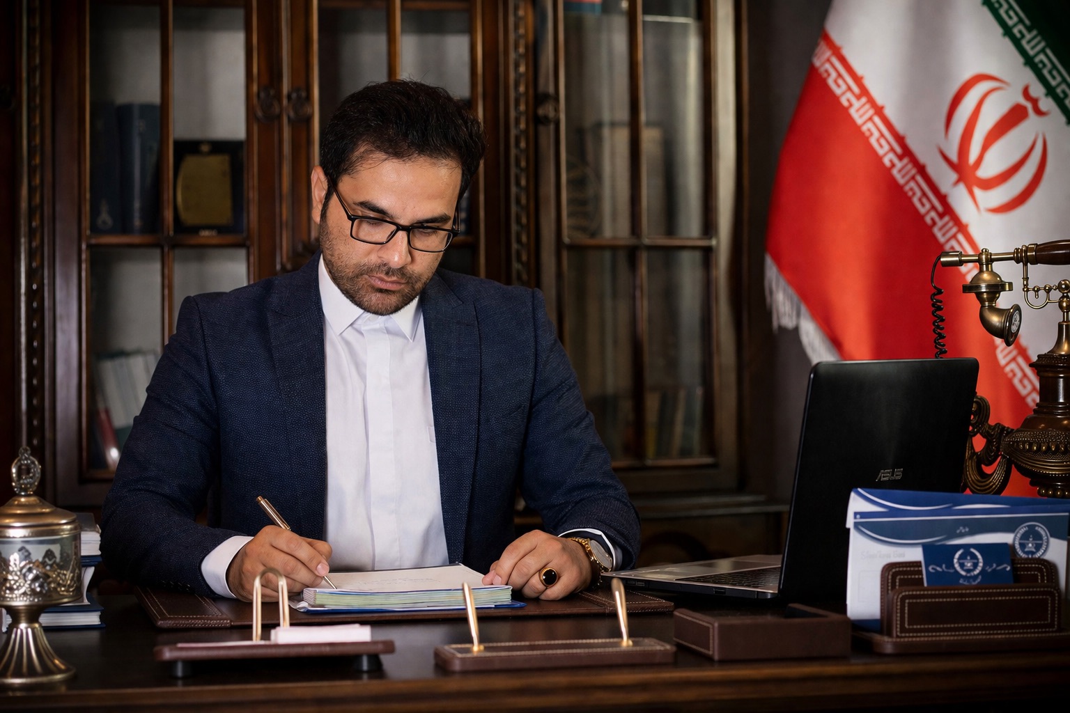 وکیل نوید حسن زاده
