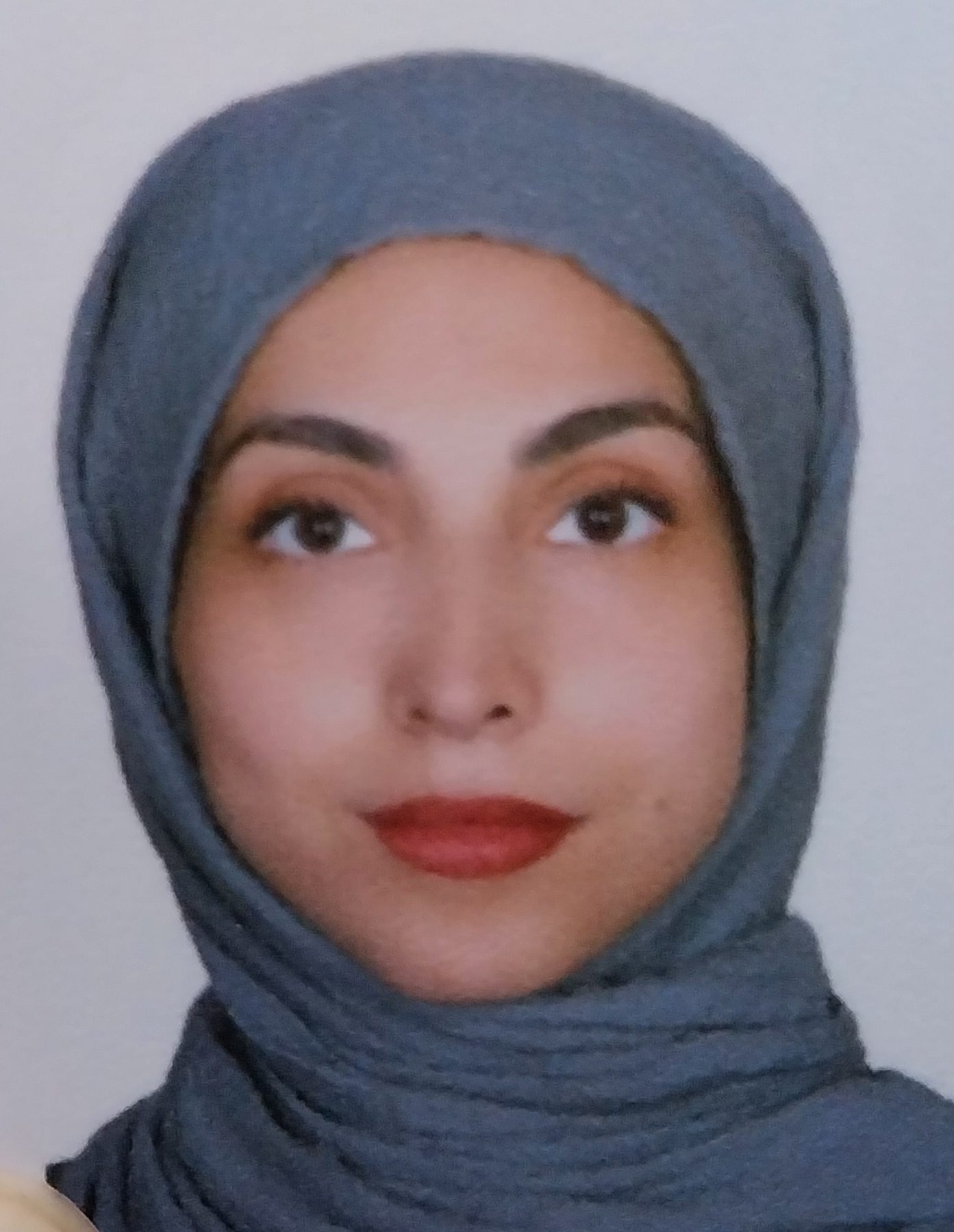 وکیل نیلوفر حیدرپور بیدگلی