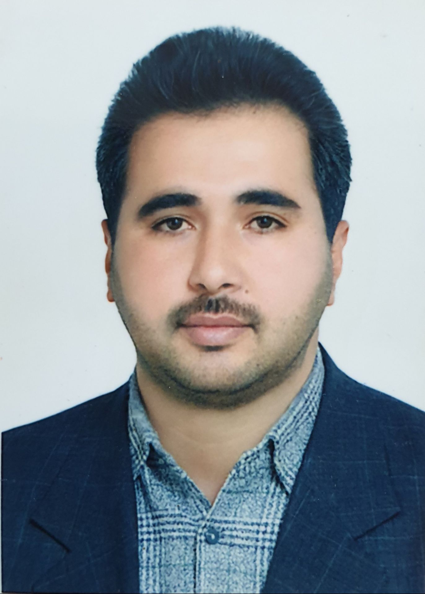 وکیل هاشم نیکوکار