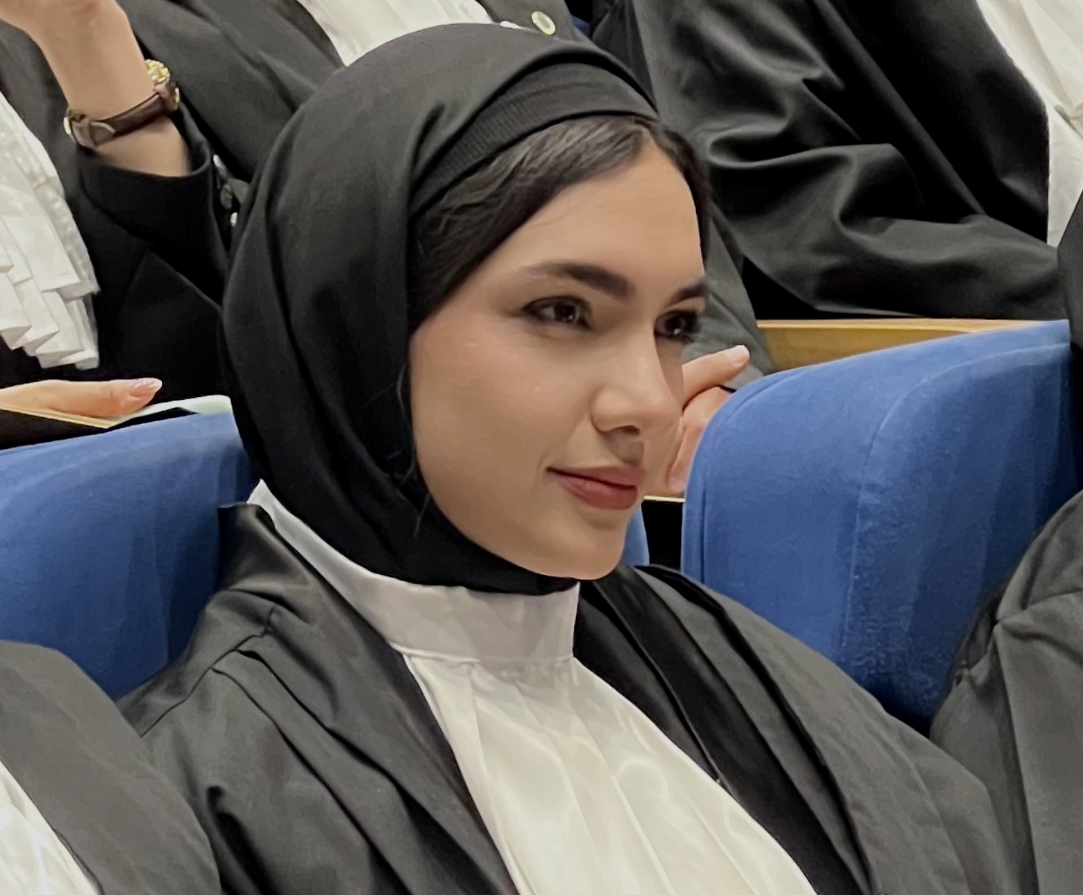 وکیل هانا حاجی آبادی