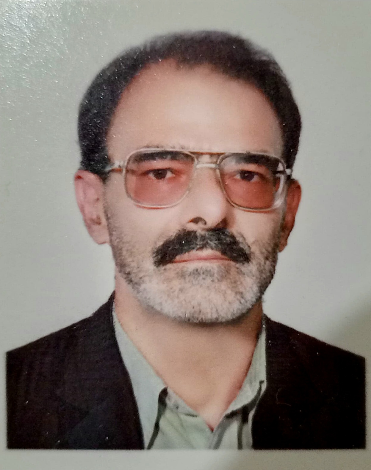 وکیل همایون رزاق خواه